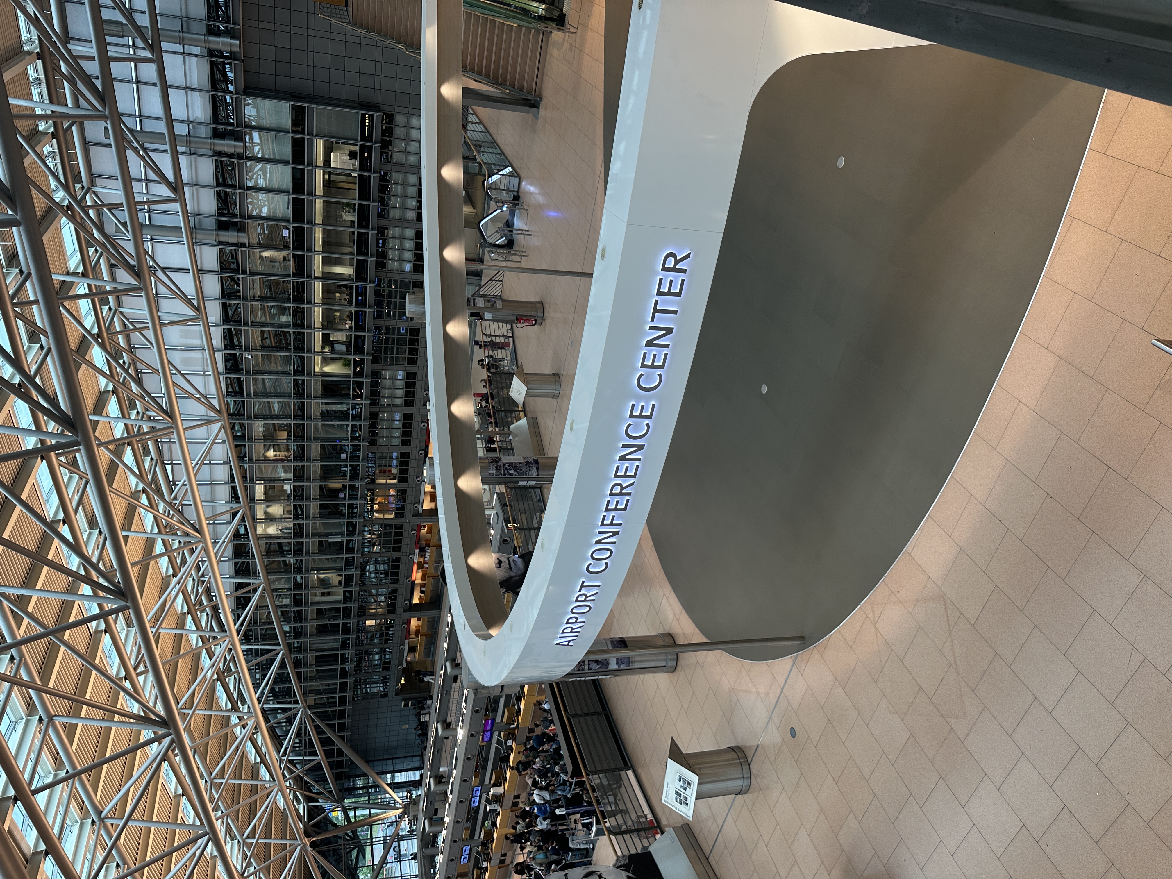 Top Deck overlooking the check-in hall at Hamburg Airport